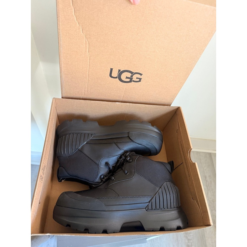 New in box Womens UGG Neumel X Hybrid Boot - Black‎ waterproof 9